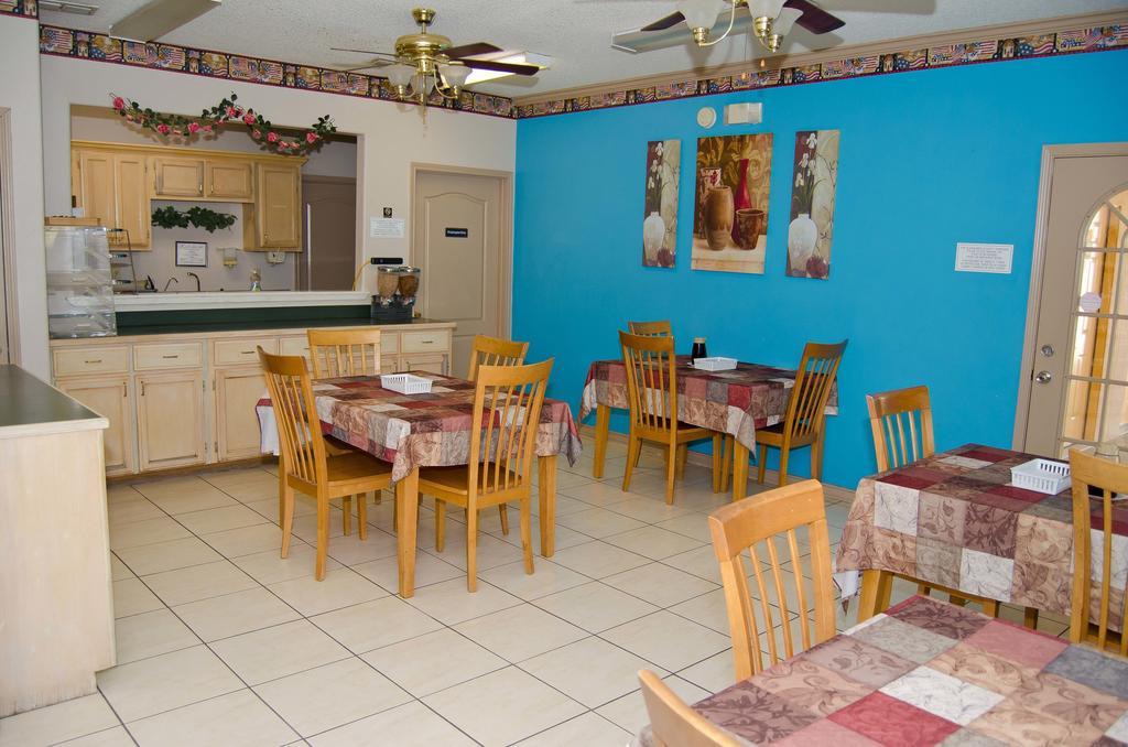 Texas Inn And Suites City Center At University Dr. Edinburg Eksteriør bilde