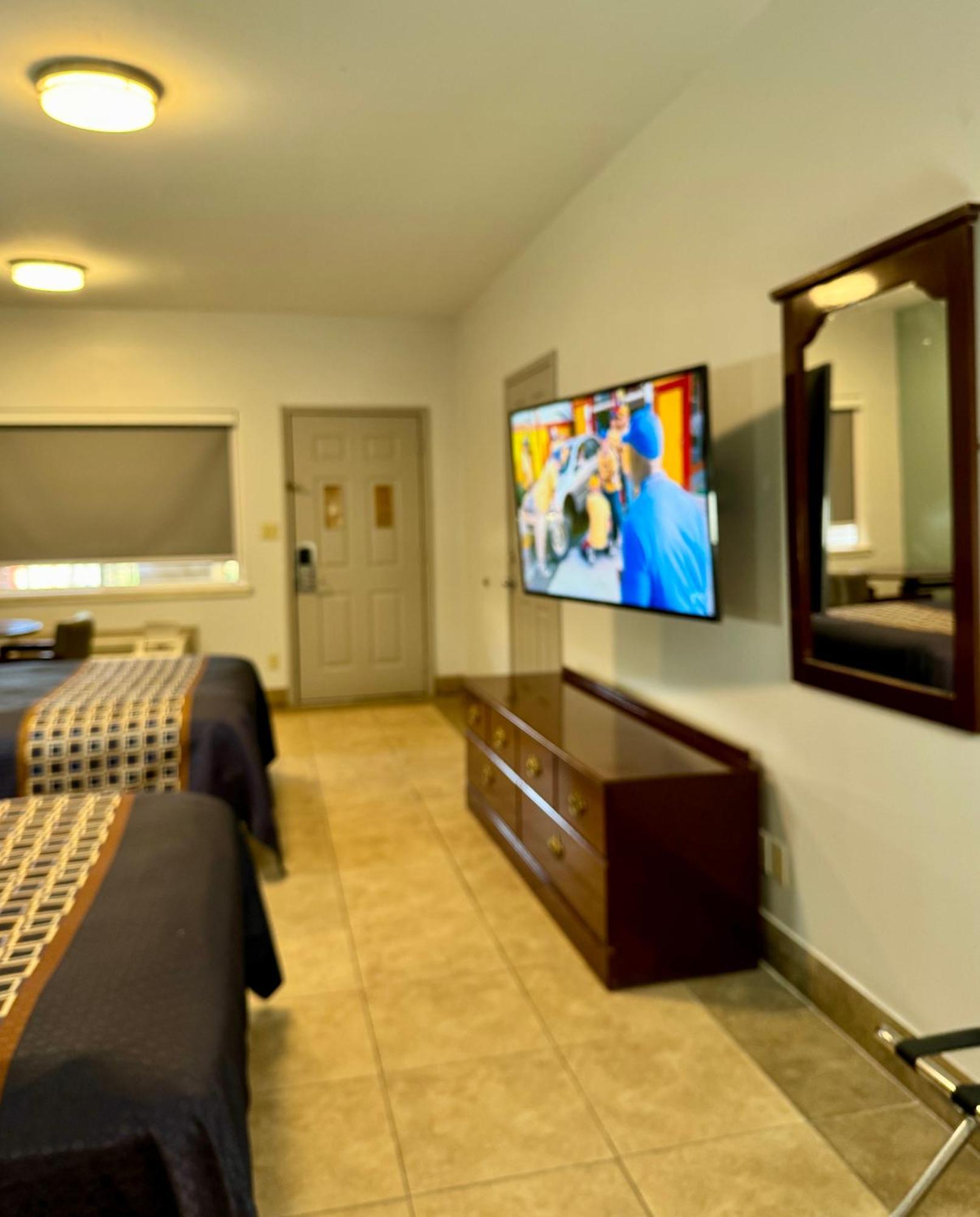 Texas Inn And Suites City Center At University Dr. Edinburg Eksteriør bilde