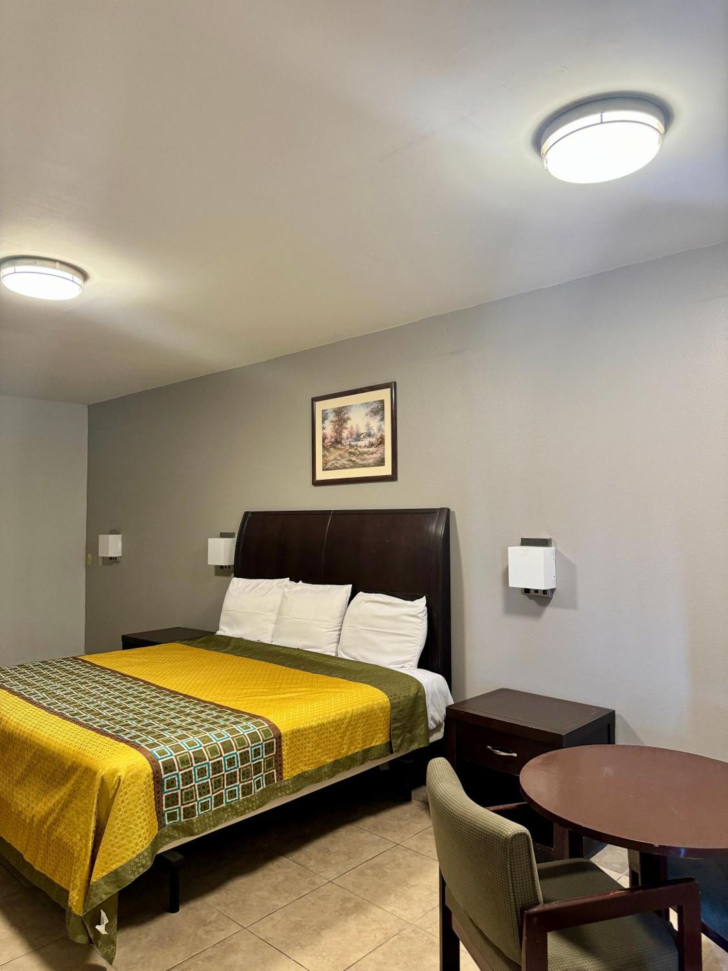Texas Inn And Suites City Center At University Dr. Edinburg Eksteriør bilde