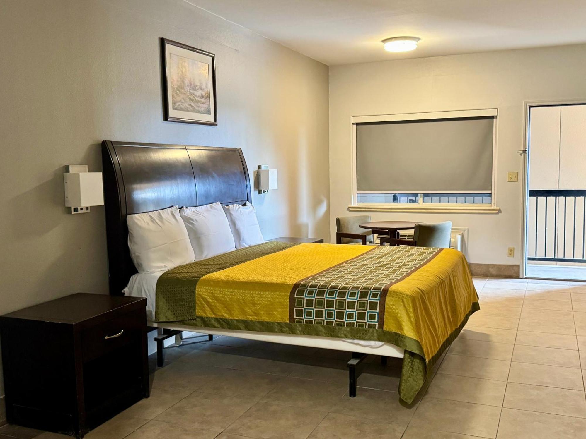 Texas Inn And Suites City Center At University Dr. Edinburg Eksteriør bilde