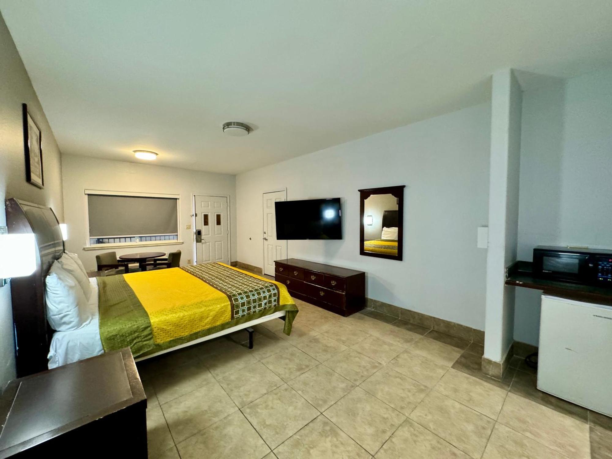 Texas Inn And Suites City Center At University Dr. Edinburg Eksteriør bilde