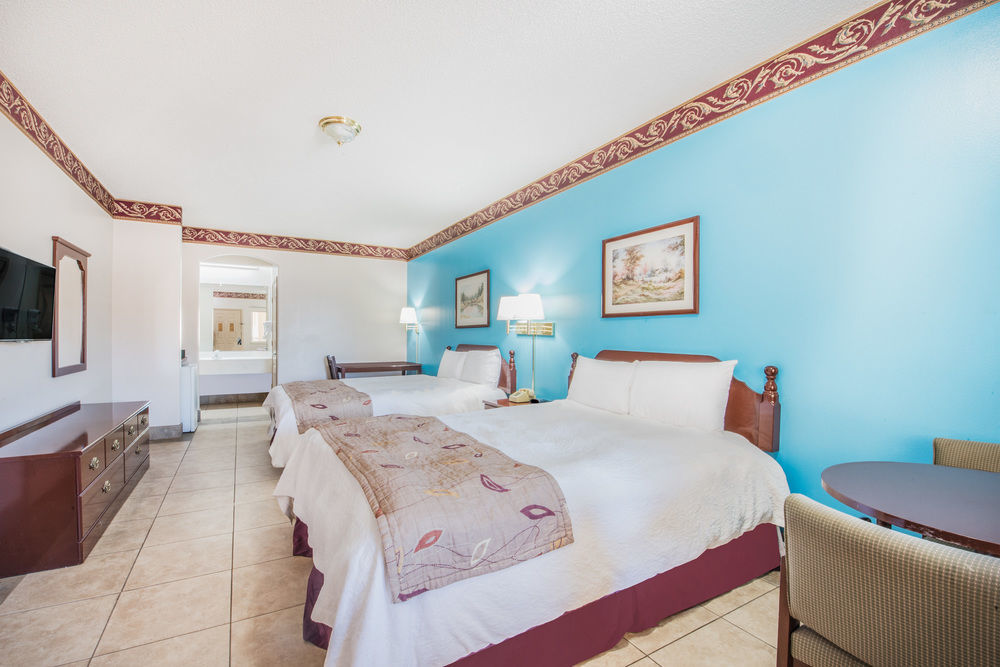 Texas Inn And Suites City Center At University Dr. Edinburg Eksteriør bilde