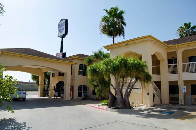 Texas Inn And Suites City Center At University Dr. Edinburg Eksteriør bilde