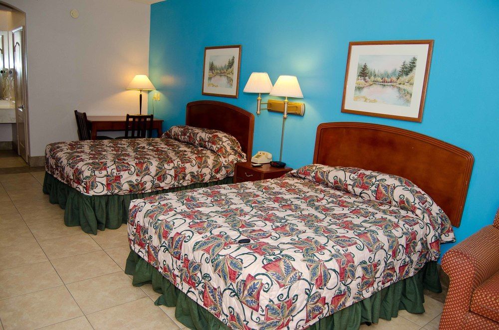 Texas Inn And Suites City Center At University Dr. Edinburg Eksteriør bilde