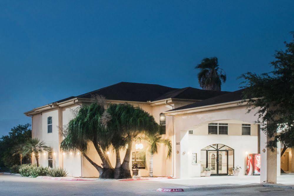 Texas Inn And Suites City Center At University Dr. Edinburg Eksteriør bilde